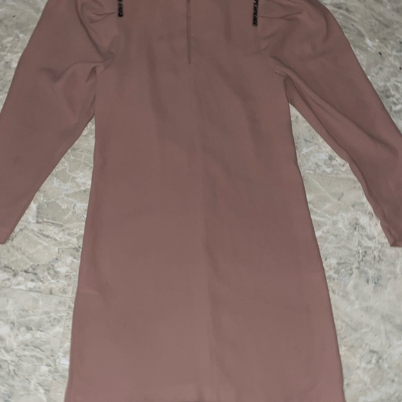 H&M pink dress just like the picture size 2 - Picture 6 of 7